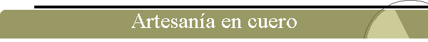 Artesana en cuero