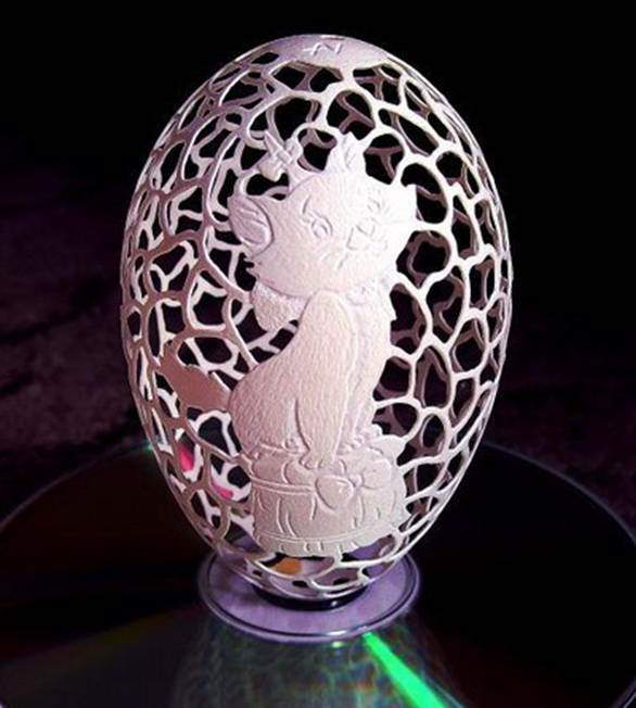 http://blog.engeneral.net/wp-content/uploads/2008/10/arte-huevos-7.jpg
